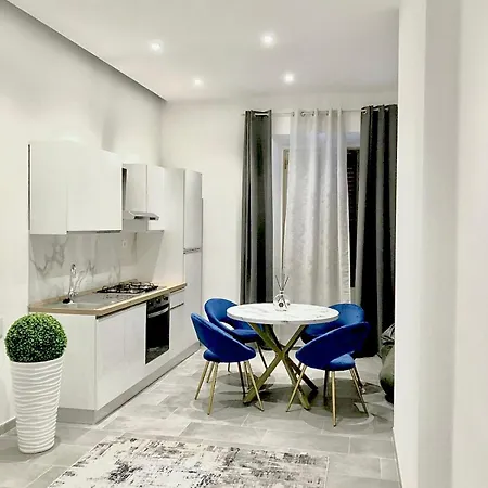 Apartment International House