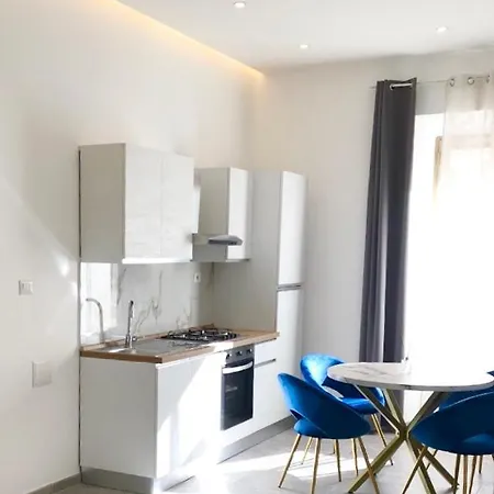 דירה International House
